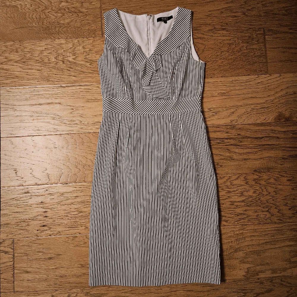 Alex Marie Seerucker Striped Pencil Dress Ruffle Collar Blue White Size 4